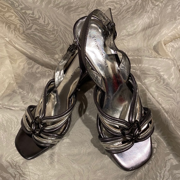 Etienne Aigner Black & Sliver Sling Back open Toe - Picture 1 of 3